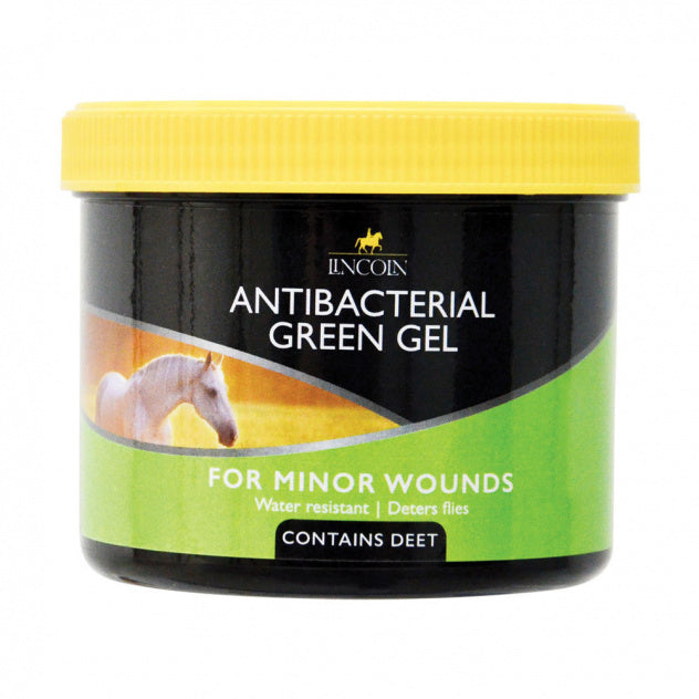 Lincoln Antibacterial Green Gel 400gA soothing, water-resistant antibacterial barrier for minor cuts and abrasions.Horse CareLincolnMcCaskieLincoln Antibacterial Green Gel 400g