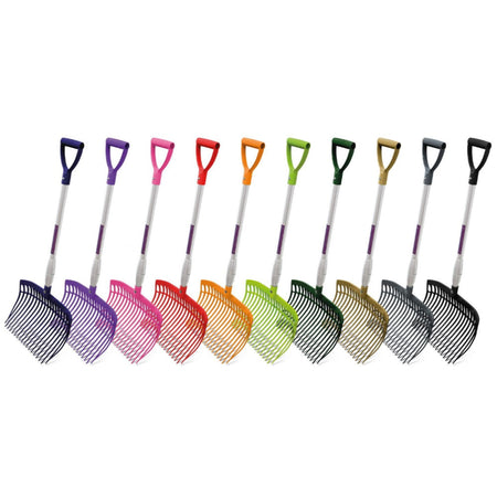 KM Elite Ultimate Shavings Fork PurpleStrong and durable shavings forkMade for lightweight high performanceAluminium shaftSturdy but flexible headlength: 115cmStable EquipmentKM EliteMcCaskieKM Elite Ultimate Shavings Fork Purple